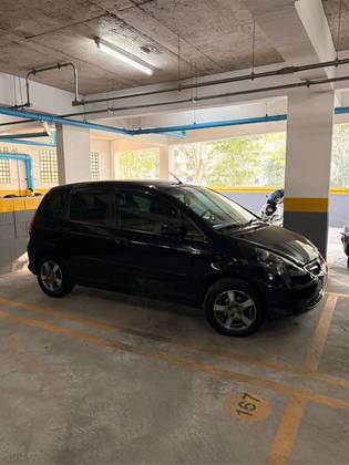 HONDA FIT 1.4 LX 8V FLEX 4P MANUAL HONDA FIT 1.4 LX 8V FLEX 4P MANUAL